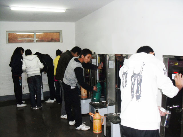 安装维修两不误  再忙不能忘售后