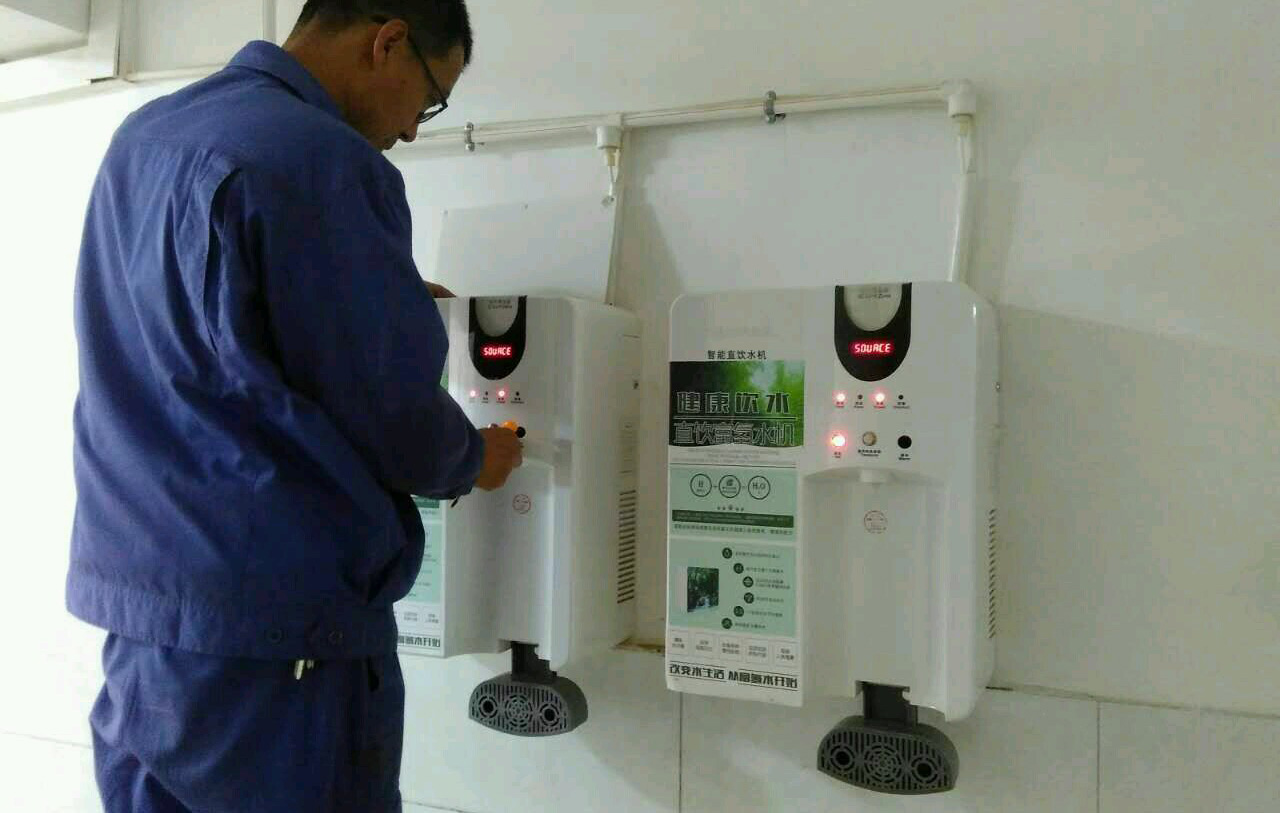 无极县东候坊中学通了直饮水